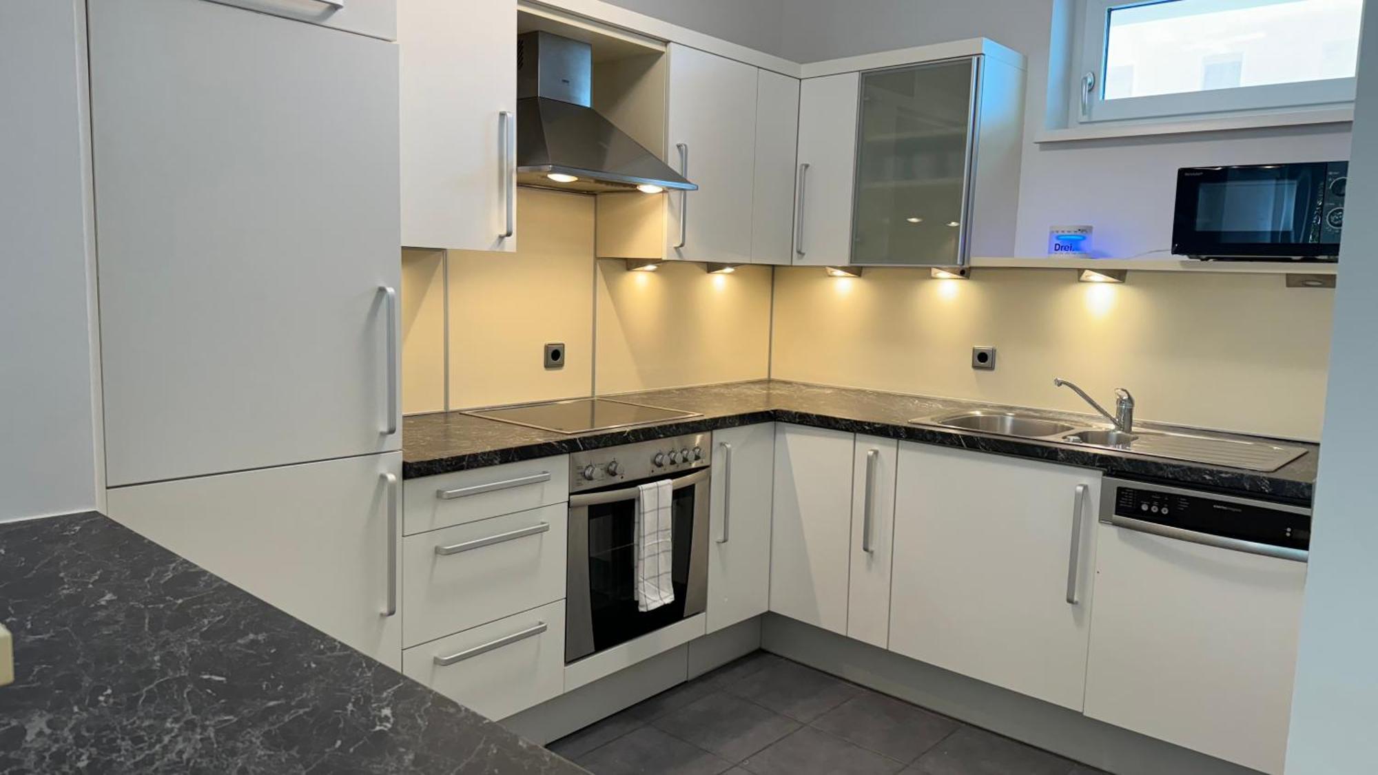 City Apartement Linz Fuer 5 Gaeste Mit Self-Checkin Und Kueche Buitenkant foto