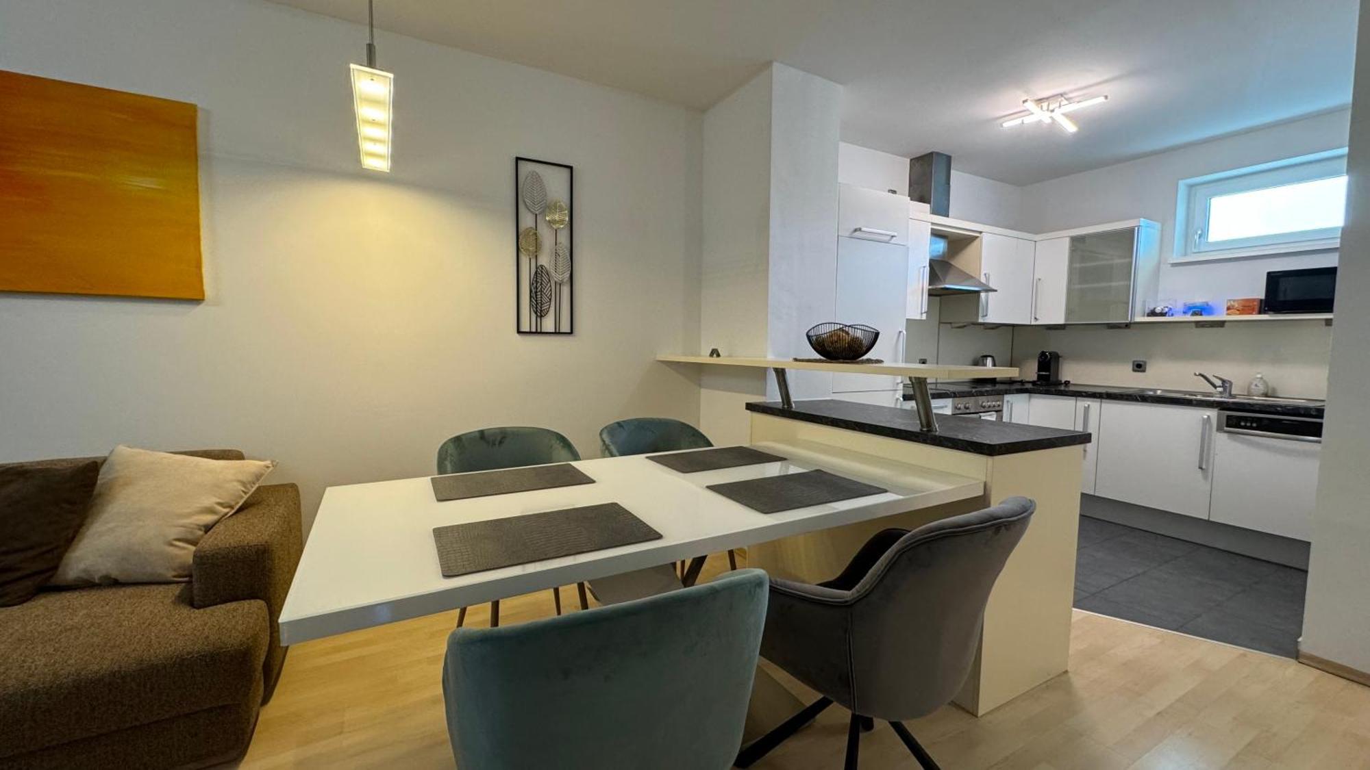 City Apartement Linz Fuer 5 Gaeste Mit Self-Checkin Und Kueche Buitenkant foto